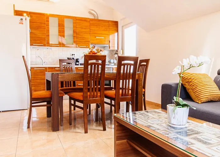 Spacious Sea View Near Marjan & 公寓