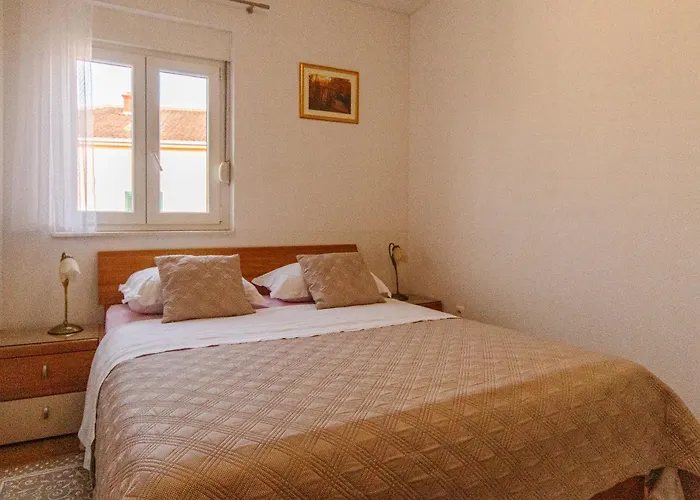 Spacious Sea View Near Marjan & *