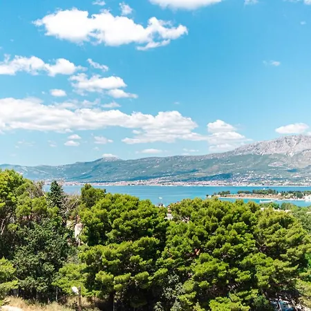 Spacious Sea View Near Marjan &