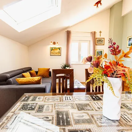 Spacious Sea View Near Marjan & Split