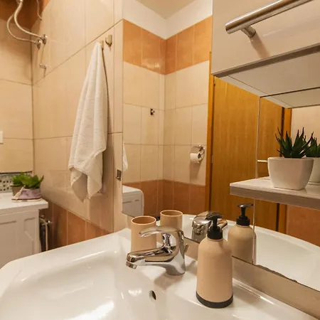 Spacious Sea View Near Marjan & Apartment *