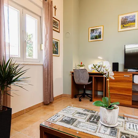 Spacious Sea View Near Marjan & *